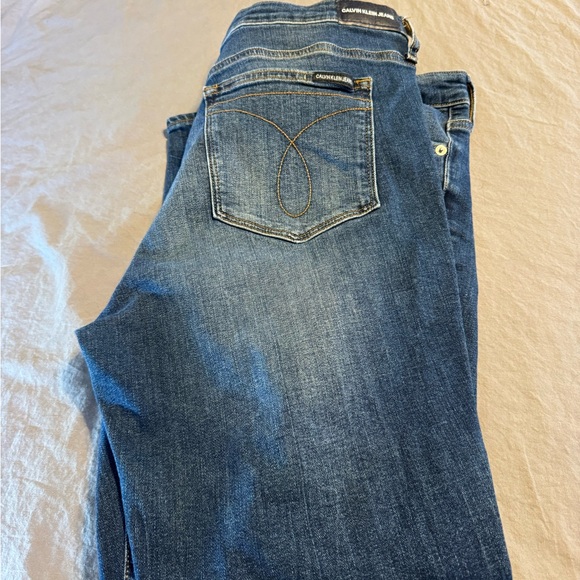 Calvin Klein Distressed Mid Rise Skinny Jeans Size 33x28 - Picture 14 of 14